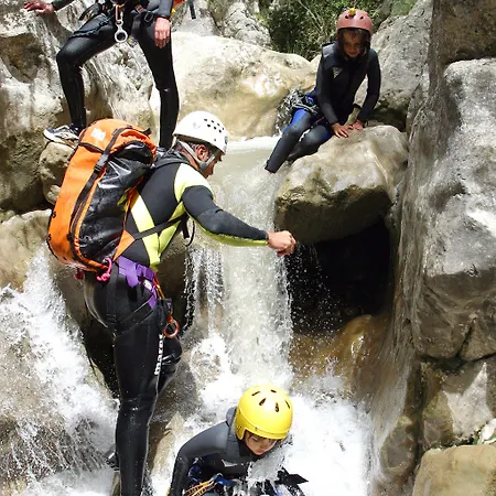 Le Kamp alanı 4*